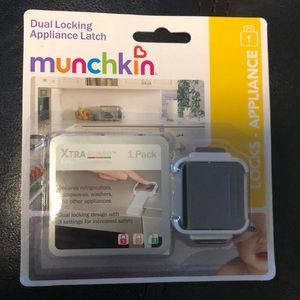 Munchkin dual Locking Appliance Latch